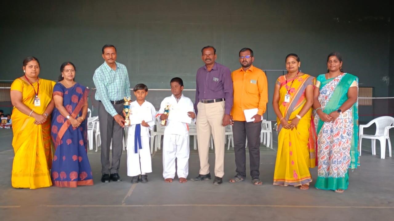 “Sensational Victory for Senthil Public School's Grade 4 Student in National Level Karate Competition”